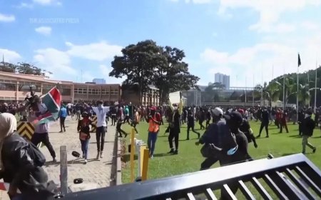 William Ruto: केन्या सरकार का सरेंडर, राष्ट्रपति 22 लोगों की मौत के बाद वापस ल‍िया टैक्‍स कानून