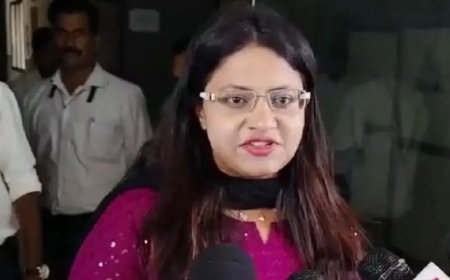 IAS Pooja Khedkar News: IAS पूजा खेडकर की रोकी गई ट्रेनिंग, तुरंत मसूरी अकादमी वापस बुलाने के दिए गए आदेश