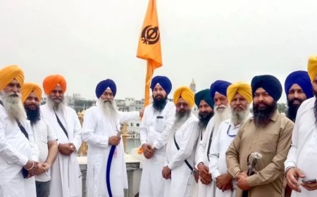 SGP Committee: अब नहीं फहराया जाएगा गुरुद्वारे में भगवा झंडा, SGPC ने लिया बड़ा फैसला