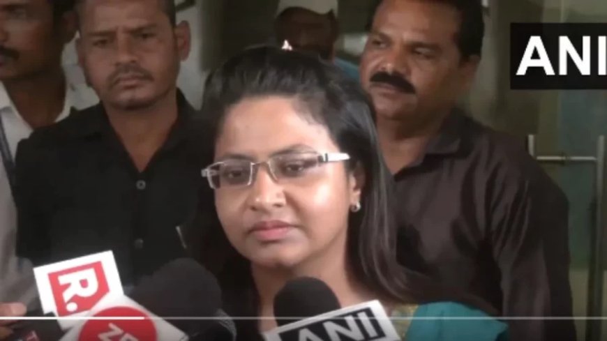 IAS Pooja Khedkar News: पहली बार आईं पूजा खेडकर मीडिया के सामने, कहा-'जांच कमेटी के सामने अपनी बात रखूंगी'