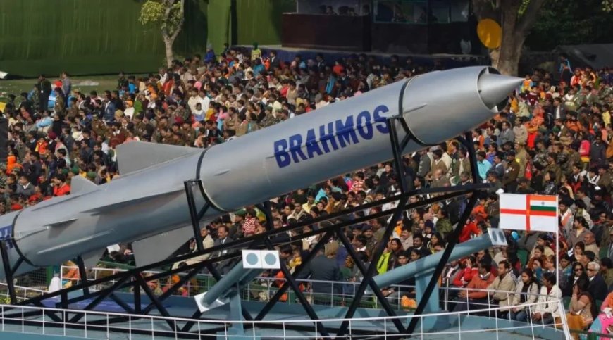 BrahMos Missile: भारत की डिफेंस एक्सपोर्ट में धमक, 85 देशों में इतने हजार करोड़ के हथियारों की बिक्री हुई
