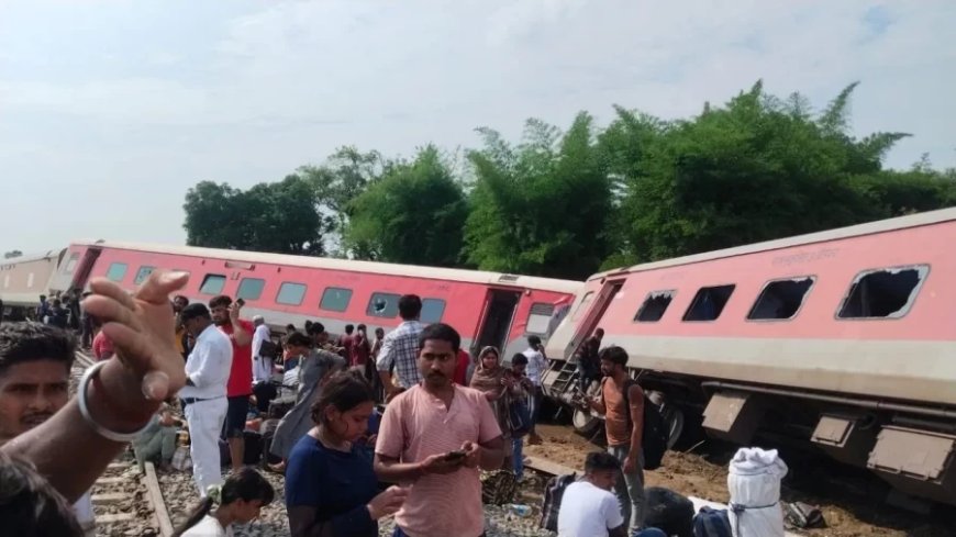 Train Accident News: UP में बड़ा रेल हादसा, डिब्रूगढ़ एक्सप्रेस के 12 कोच पलटे; 4 यात्रियों की हुई मौत