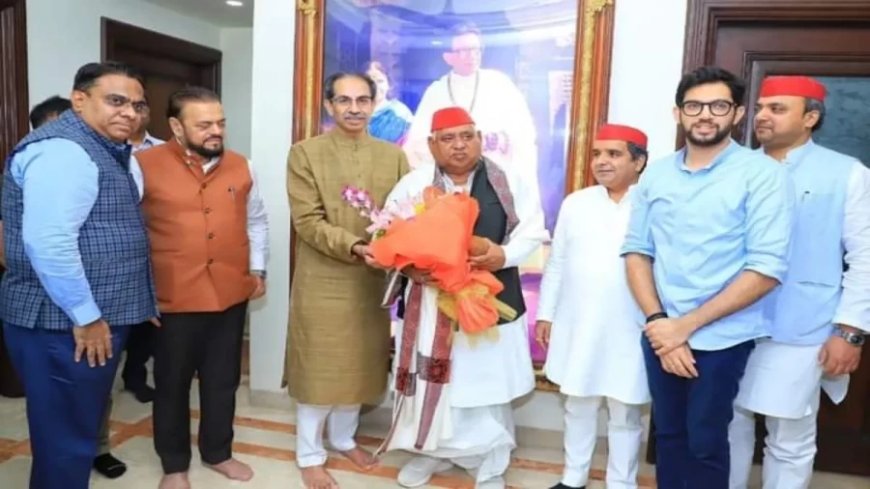 Samajwadi Party: मुंबई में सपा नेताओं का डेरा... अयोध्या के सांसद और उद्वव ठाकरे के बीच बैठक, जानें क्या हुई बात?