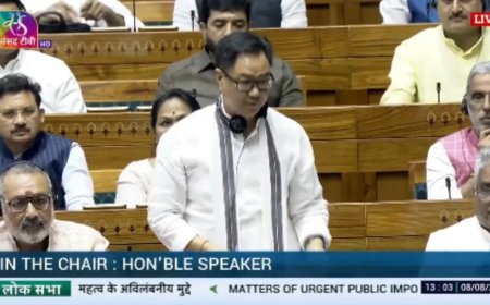 Parliament Session: लोकसभा में भारी हंगामे के बीच वक्फ बोर्ड संशोधन बिल पेश, जानें ओवैसी ने क्या कहा