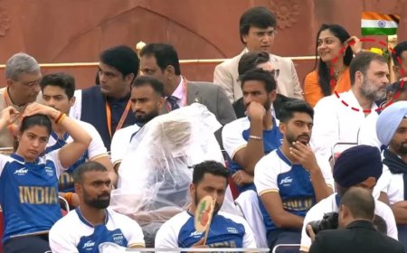 Independence Day 2024: राहुल गांधी को लाल किले पर जो सीट मिली थी वहां क्यों नहीं बैठे? सामने आई वजह