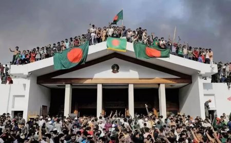 Bangladesh Violence: बांग्लादेश के हालात विश्व युद्ध जैसे क्यों बताए जा रहे हैं?