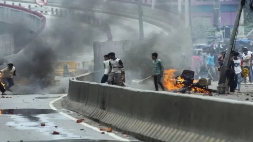 Bangladesh Violence: बांग्लादेश में अब सेना के काफिले पर नाराज भीड़ ने किया हमला, कई घायल, कर रहे हैं ये मांग