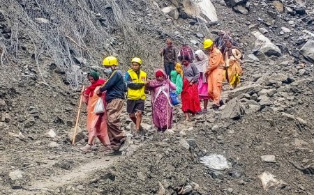Kedarnath Landslide: केदारनाथ में पैदल यात्रियों पर पहाड़ से पत्थर गिरे, 5 की मौत, तीन गंभीर घायल