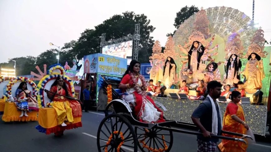 Bangladesh News: बांग्लादेश में हिंदुओं की दुर्गा पूजा से पहले अंतरिम सरकार ने दी चेतावनी, कही ये बात