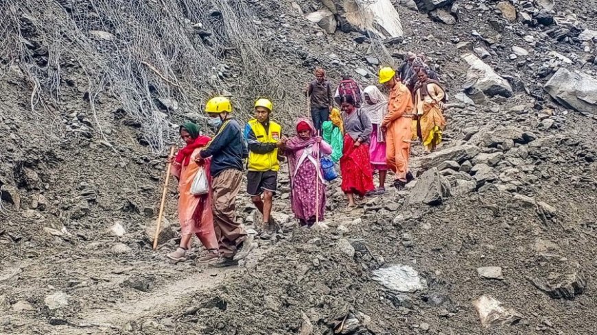 Kedarnath Landslide: केदारनाथ में पैदल यात्रियों पर पहाड़ से पत्थर गिरे, 5 की मौत, तीन गंभीर घायल