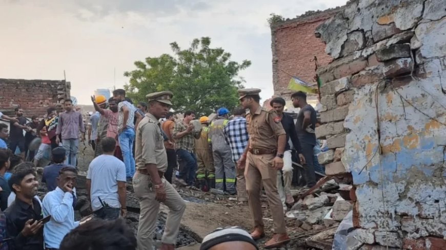 UP News: मेरठ में गिरा 2 मंजिला मकान, 10 से ज्यादा लोग मलबे में दबे