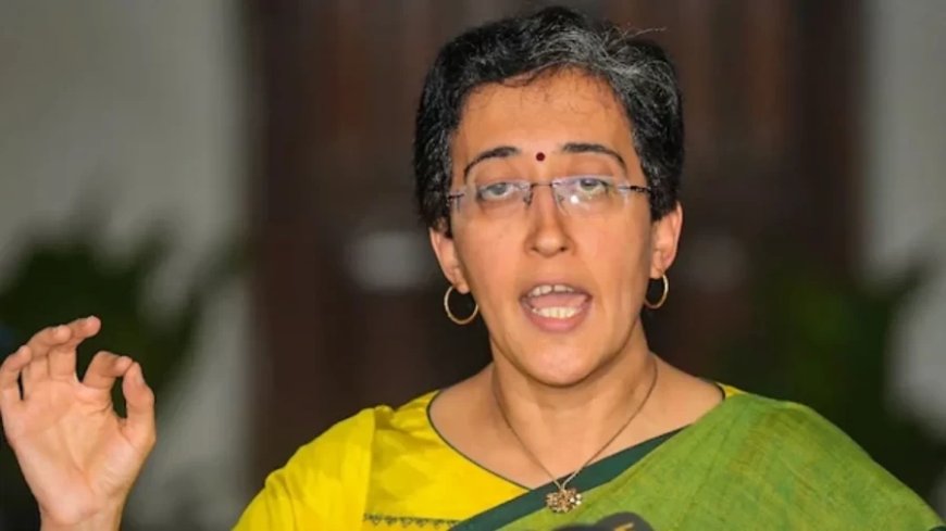 Delhi New CM Atishi: टीचर की जॉब से दिल्ली की CM तक, जानें आतिशी सियासत की सीढ़ियां कैसे चढ़ती गईं