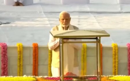 Gandhi Jayanti 2024: महात्मा गांधी को पीएम मोदी ने किया नमन, राजघाट पर श्रद्धांजलि अर्पित की