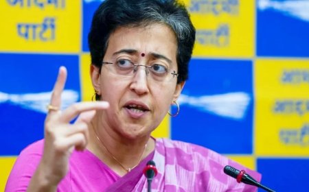 Delhi Politics:BJP ने पदयात्रा के दौरान केजरीवाल पर कराया हमला- CM आतिशी का आरोप