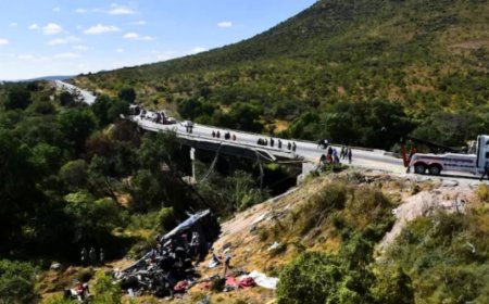 Mexico News:मेक्सिको में बड़ा सड़क हादसा, ट्रैक्टर ट्रॉली से टकराई बस, 19 लोगों की हुई मौत