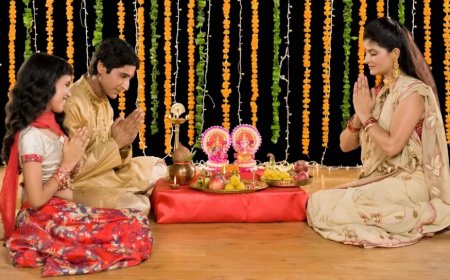 Diwali 2024:आज है दिवाली, इस शुभ मुहूर्त में लक्ष्मी पूजा करें, जानें पूजा विधि, उपाय