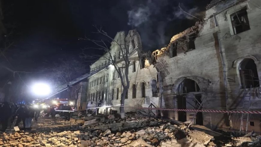 Russia-Ukraine War:यूक्रेन के 2 सबसे बड़े शहरों पर रूस ने किया हमला, कई लोगों की हुई मौत
