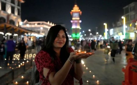 Diwali 2024: भव्य तरीके से मनाई गई श्रीनगर के लाल चौक पर दिवाली, रोशनी से जगमगा उठा घंटाघर