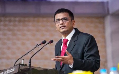 CJI Chandrachud News:'इसमें कुछ भी गलत नहीं है क्योंकि...', PM मोदी के आवास पर आने पर बोले CJI चंद्रचूड़