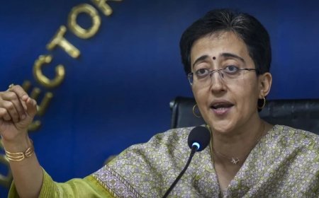 Delhi CM Atishi: केंद्र सरकार पर आतिशी ने लगाया गंभीर आरोप, बोलीं- 'दिल्ली वालों के खिलाफ साजिश रच रहे'