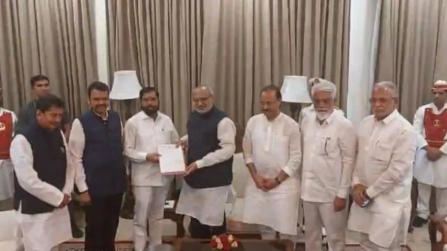 Maharashtra Politics:राज्यपाल को एकनाथ शिंदे ने सौंपा इस्तीफा, फडणवीस और अजित पवार भी रहे मौजूद