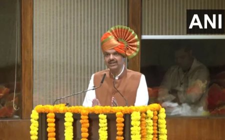 Maharashtra New CM:महाराष्ट्र का CM चुने जाने के बाद फडणवीस का पहला रिएक्शन, दे दिया ये नारा