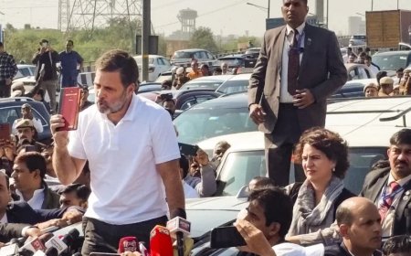 Rahul Gandhi News:राहुल संभल जाने की जिद पर अड़े, प्रशासन से नहीं मिली इजाजत, बोले - ये विशेषाधिकारों का हनन