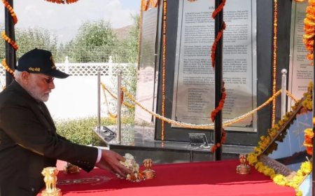 Vijay Diwas:प्रधानमंत्री और रक्षामंत्री राजनाथ सिंह ने विजय दिवस पर वीरों को दी श्रद्धांजलि