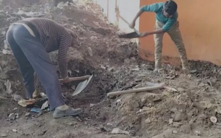Uttar Pradesh News:जामा मस्जिद से करीब 300 मीटर की दूरी पर मिला ऐतिहासिक कुआं, खुदाई जारी
