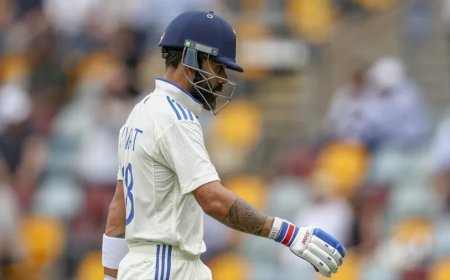 Virat Kohli News:विराट हैं कि मानते ही नहीं… फिर ऑफ स्टंप के बाहर की गेंद से छेड़छाड़ करते हुए आउट