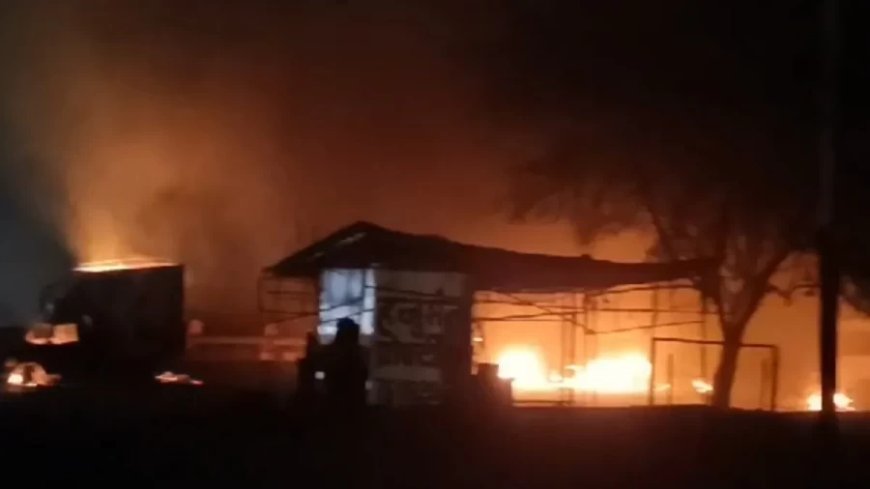 Jaipur Road Accident:राजस्थान में बड़ा हादसा, CNG से भरा ट्रक फटा, 20 से अधिक गाड़ियों में लगी आग, 30 लोग झुलसे