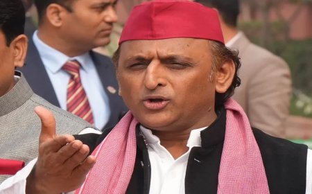 Akhilesh Yadav News:'मर गया है चुनाव आयोग, सफेद कपड़ा भेंट करना होगा', क्यों बिफरे अखिलेश यादव?