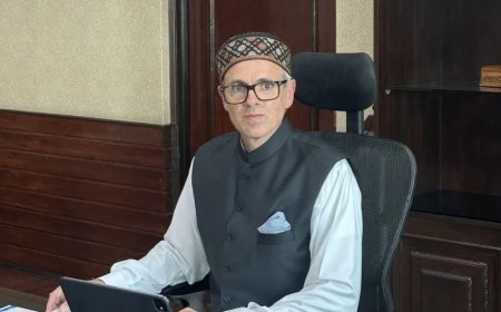 Delhi Election 2025:और लड़ो आपस में... उमर अब्दुल्ला का दिल्ली चुनाव नतीजों पर तंज