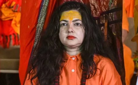 Mamta Kulkarni:ममता कुलकर्णी ने भारी विरोध के बाद महामंडलेश्वर के पद से दिया इस्तीफा