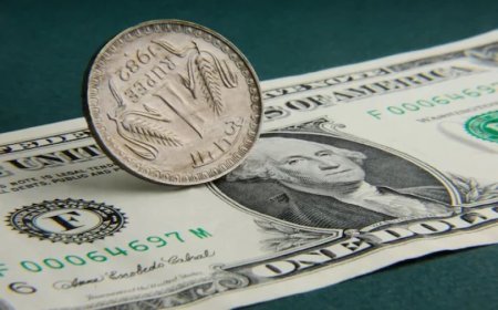 Rupee vs Dollar:नहीं देखी होगी रुपए और डॉलर में जंग, अब वो होगा जो पहले कभी नहीं हुआ!