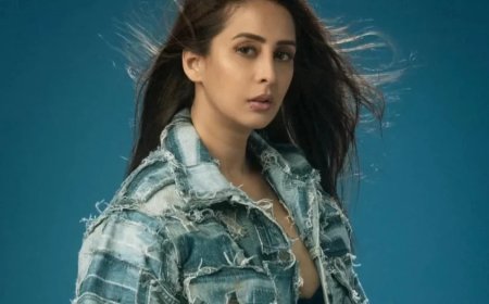 Chahatt Khanna:मुझे अपनी गोद में बैठाता था', साउथ इंडस्ट्री के एक्ट्रेस ने खोले काले राज