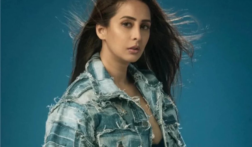 Chahatt Khanna:मुझे अपनी गोद में बैठाता था', साउथ इंडस्ट्री के एक्ट्रेस ने खोले काले राज