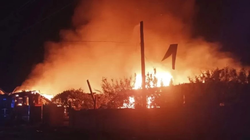 Russia-Ukraine War:रूस ने ट्रंप से बातचीत के कुछ घंटे बाद ही यूक्रेन पर किए घातक हमले, मचा दी तबाही