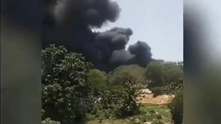 Ahmedabad Plane Crash:अहमदाबाद में एअर इंडिया का प्लेन क्रैश, लंदन जा रही फ्लाइट में सवार थे 130 यात्री