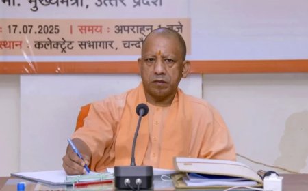 Kanwar Yatra 2025:'कांवड़ियों पर फूल, उपद्रवियों पर डंडा'- मेरठ में गरजे CM योगी