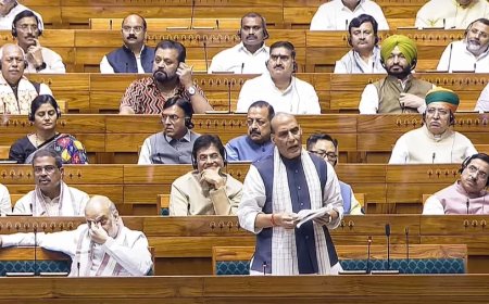 Operation Sindoor:भारत के हमलों से PAK डरकर गिड़गिड़ाया था, रक्षा मंत्री ने संसद में बताया