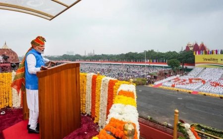 Independence Day 2025:पीएम मोदी फहराएंगे लाल किले पर तिरंगा, लगातार 12वीं बार देश को करेंगे संबोधित