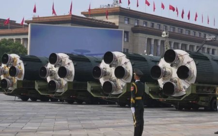 DF-5C Nuclear Missile:चीन ने पहली बार आर्मी परेड में प्रदर्शित की खतरनाक DF-5C न्यूक्लियर मिसाइल