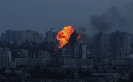 Russia-Ukraine War:रूस ने यूक्रेन पर किया अब तक का सबसे बड़ा हमला, कीव पर बरसाए 800 से ज्यादा ड्रोन