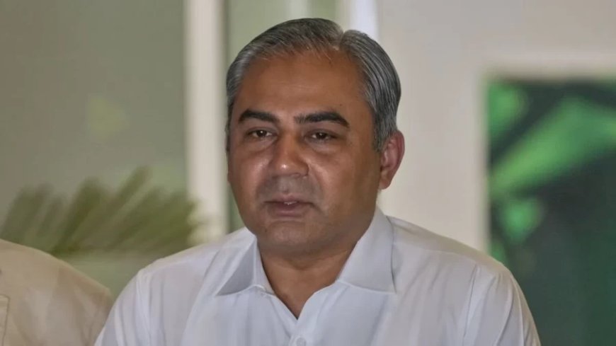 IND vs PAK:एश‍िया कप ट्रॉफी लेकर फरार होने वाले मोहस‍िन नकवी कौन हैं? सरकार में भी संभाल रहे हैं अहम पद
