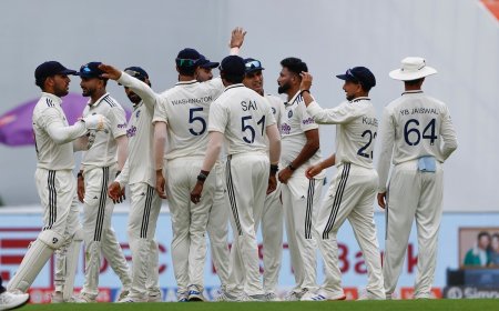 IND vs WI:टीम इंडिया के आगे वेस्टइंडीज पहले दिन ही बेदम, 162 रन पर सिमटी पारी, भारत 121/2