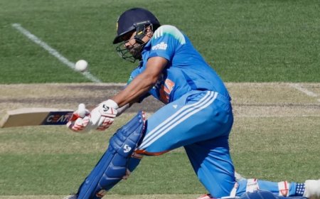 Rohit Sharma News:रोहित शर्मा ने जड़ा शतक, लेकिन तीन छक्कों से चूक गए ऐतिहासिक वर्ल्ड रिकॉर्ड बनाने से