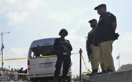Pakistan:बलूचिस्तान में फिर दहला तुर्बत: केच के उपायुक्त के काफिले पर भीषण हमला, आठ घायल