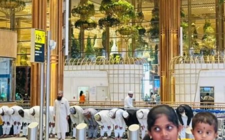Bengaluru News:बेंगलुरु एयरपोर्ट पर नमाज का वीडियो: भाजपा ने पूछा- क्या CM ने दी मंजूरी, RSS पर आपत्ति क्यों?