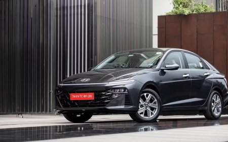 Auto:नई Hyundai Verna Facelift जल्द होगी लॉन्च, टेस्टिंग के दौरान दिखा नया लुक, जानें संभावित फीचर्स और इंजन
